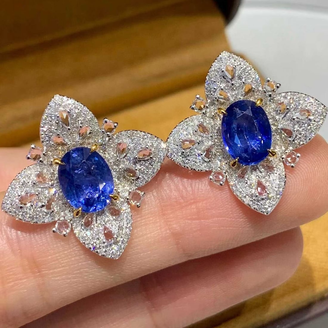 14k Gold 3.75 Ct Natural Sapphire & Diamond Earrings - 3