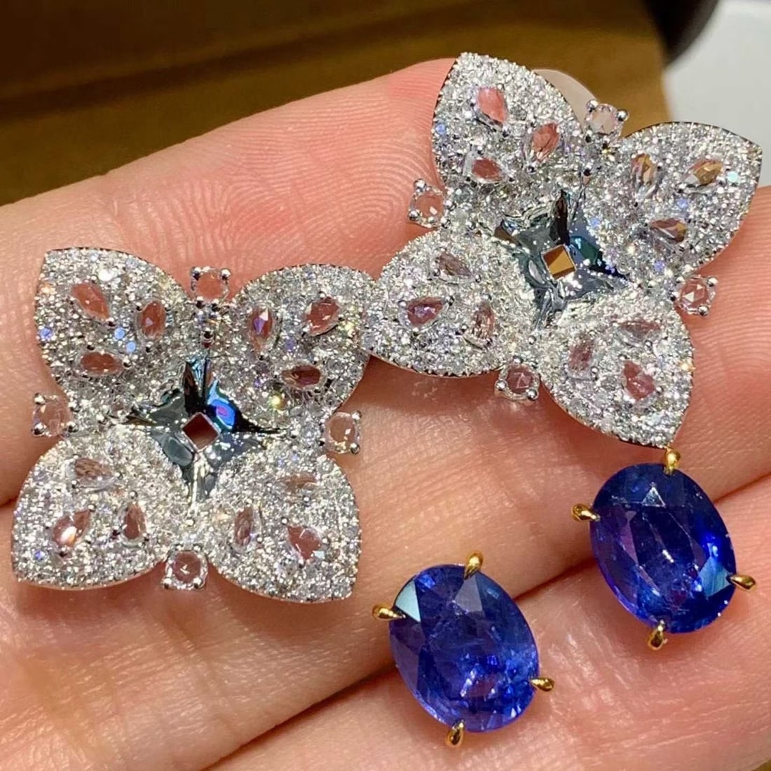 14k Gold 3.75 Ct Natural Sapphire & Diamond Earrings - 4