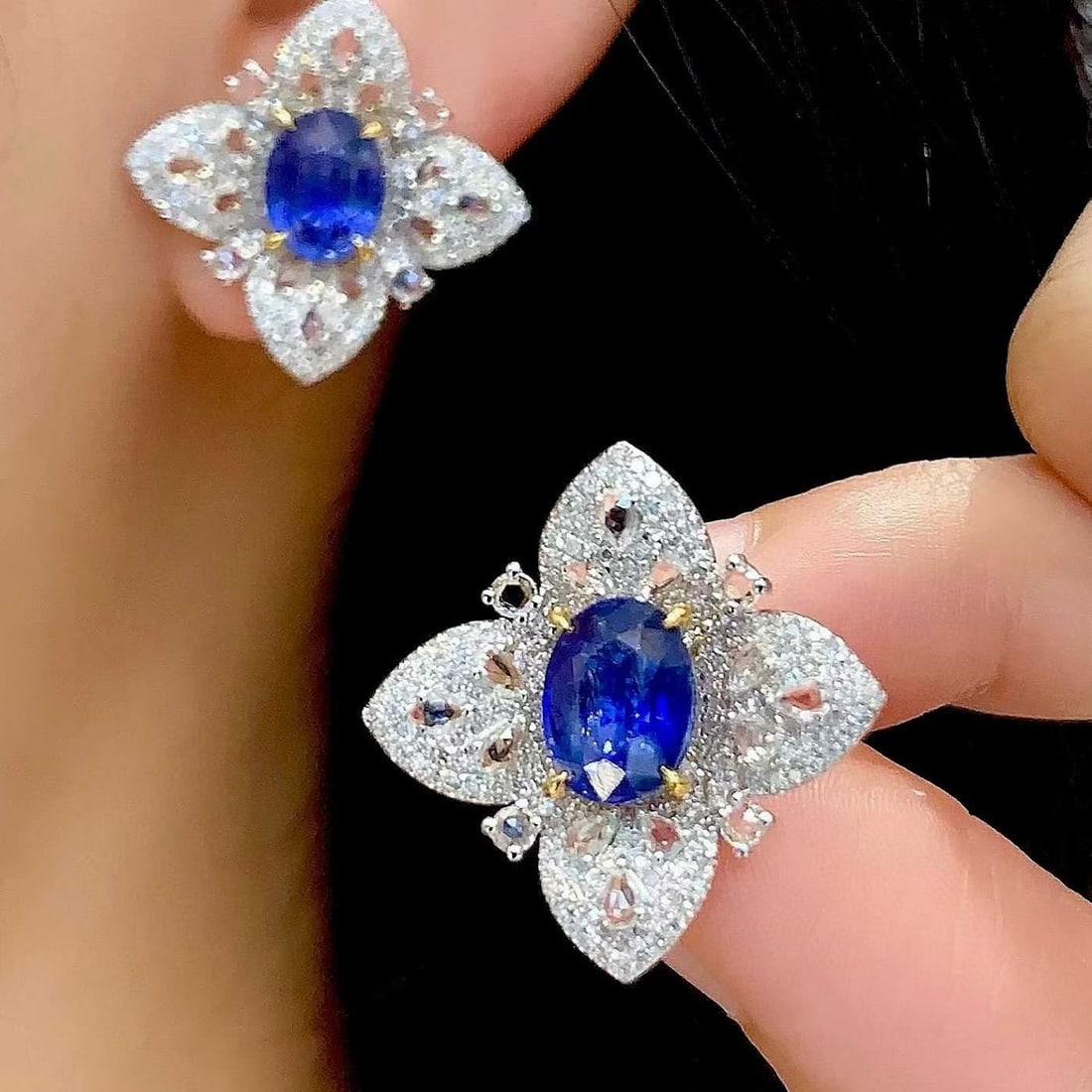 14k Gold 3.75 Ct Natural Sapphire & Diamond Earrings - 5