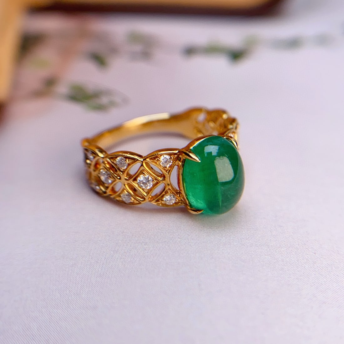 14k Gold 2.25 Ct Natural Emerald & Diamond Ring - 3