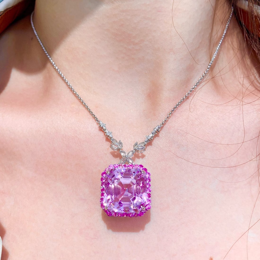 14k Gold 28.6 Ct Natural Kunzite & Diamond & Sapphire Necklace - 6