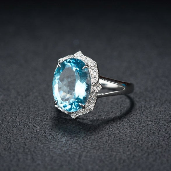 14k Gold 4.8 Ct Natural Aquamarine & Diamond Ring - 3