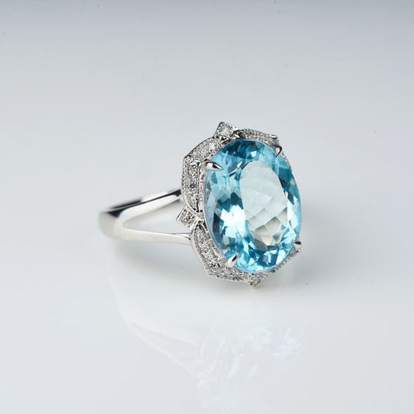 14k Gold 4.8 Ct Natural Aquamarine & Diamond Ring - 7
