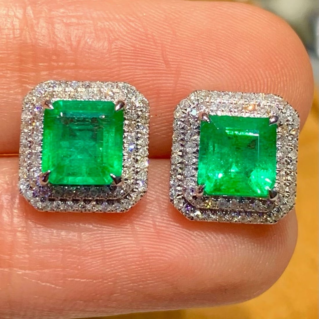 14k Gold 2.45 Ct Natural Emerald & Diamond Earrings - 2