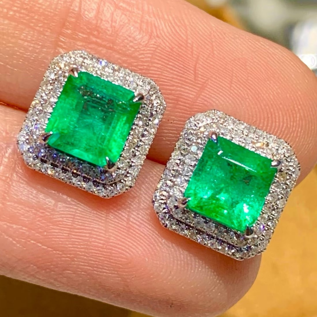 14k Gold 2.45 Ct Natural Emerald & Diamond Earrings - 3