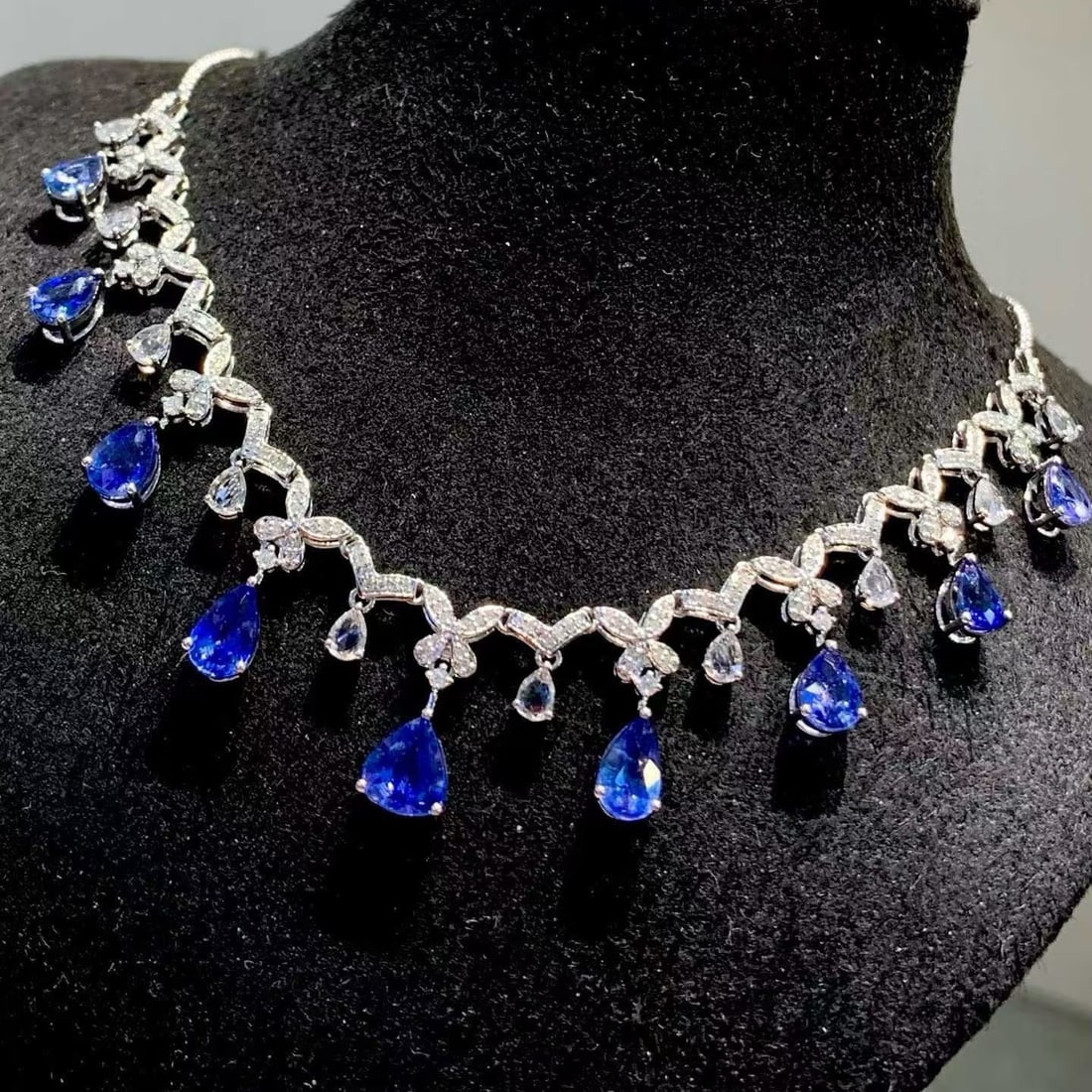 14k Gold 5.5 Ct Natural Sapphire & Diamond & Sapphire Necklace - 5