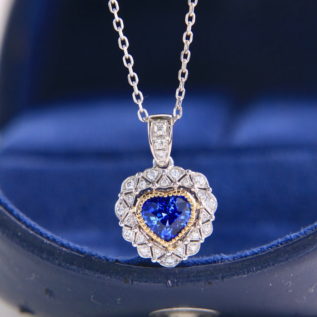 14k Gold 1.14 Ctw Natural Sapphire & Diamond Necklace - 6