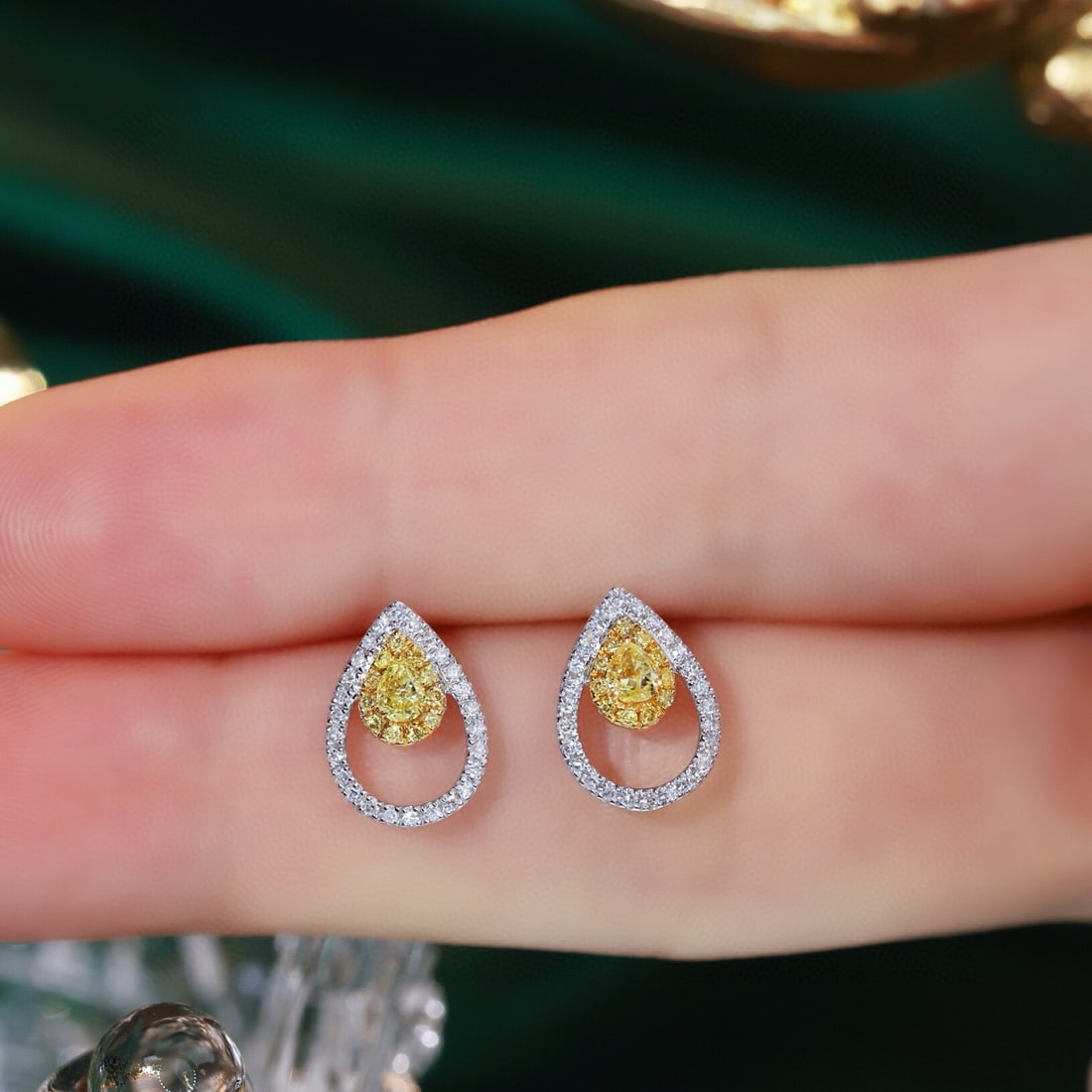 14k Gold 0.40 Ctw Natural Yellow Diamond & Diamond Earrings - 3