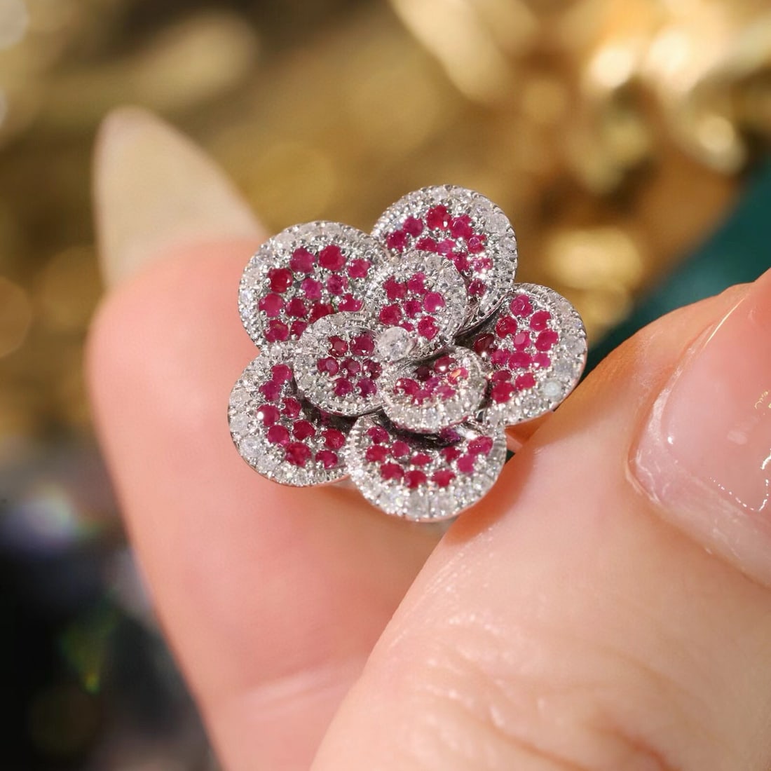14k Gold 0.80 Ctw Natural Ruby & Diamond & Flowers Ring - 5