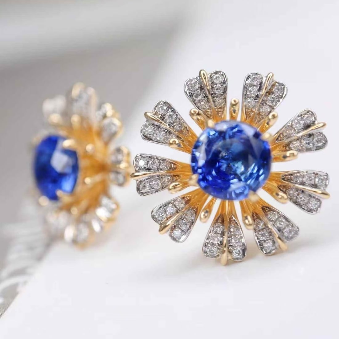 14k Gold 2.57 Ctw Natural Sapphire & Diamond & Flowers Earrings - 5