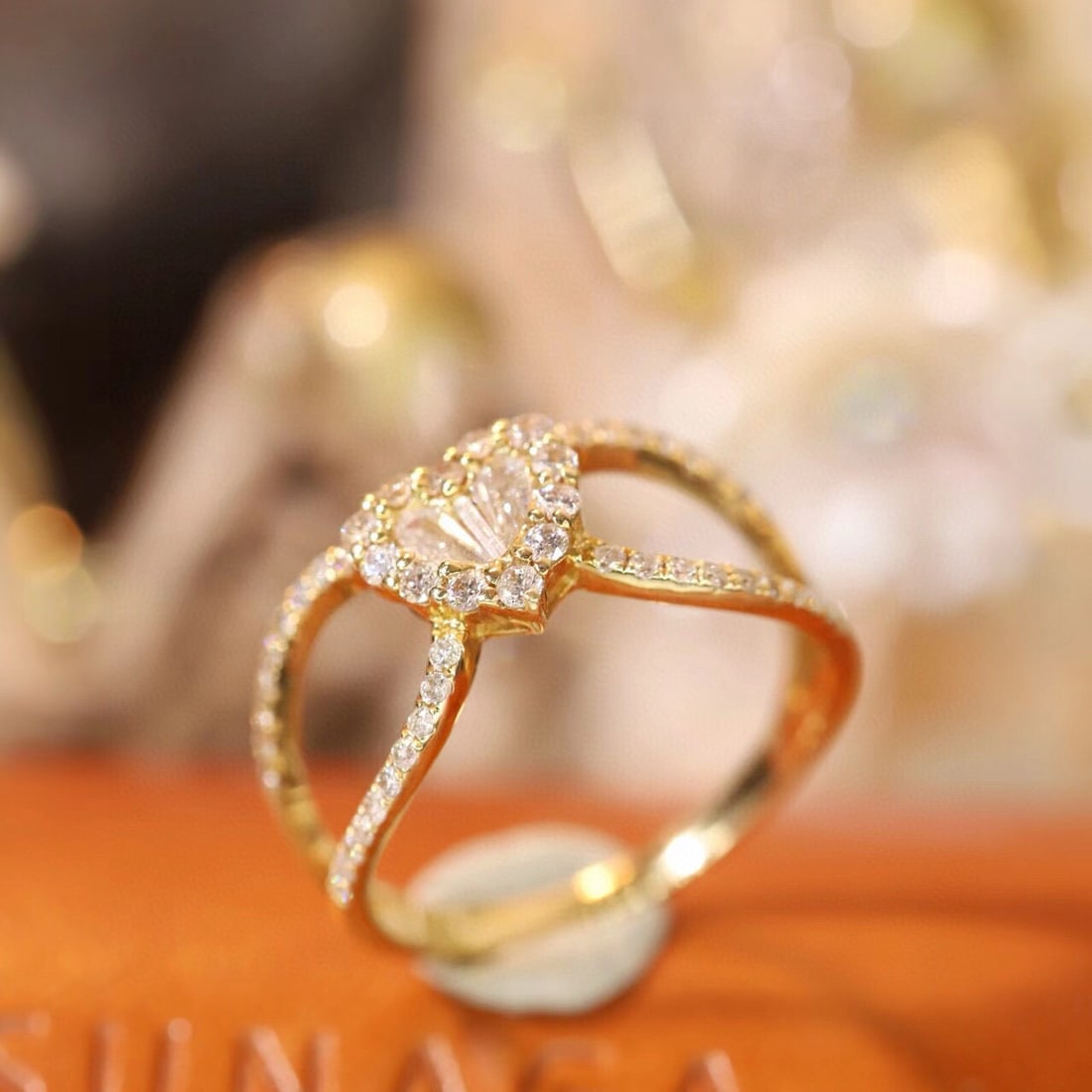 14k Gold 0.6 Ct Natural H Diamond Ring - 2