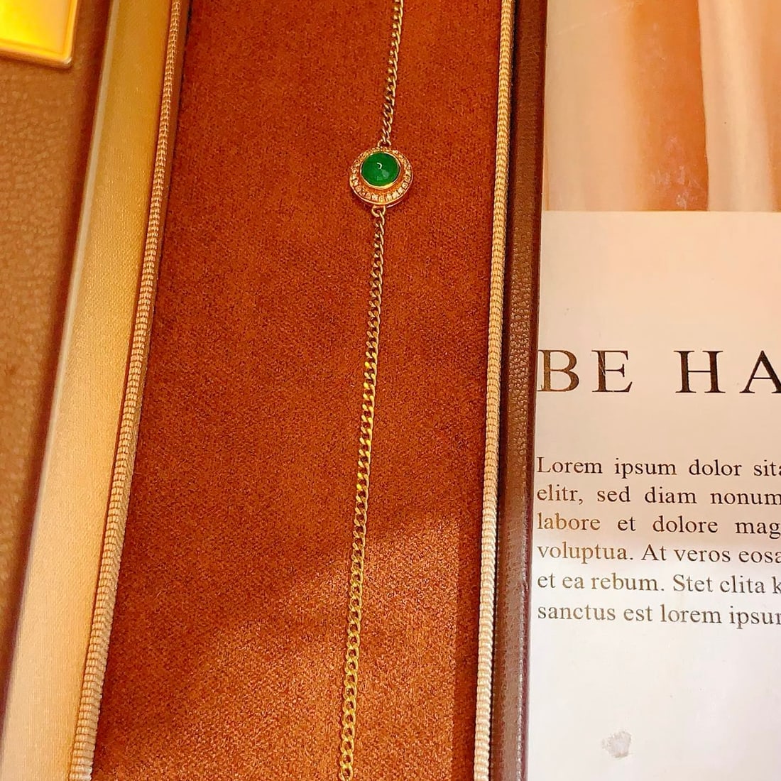 14k Gold 0.65 Ct Vivid Green Natural Emerald & Diamond Bracelet - 4