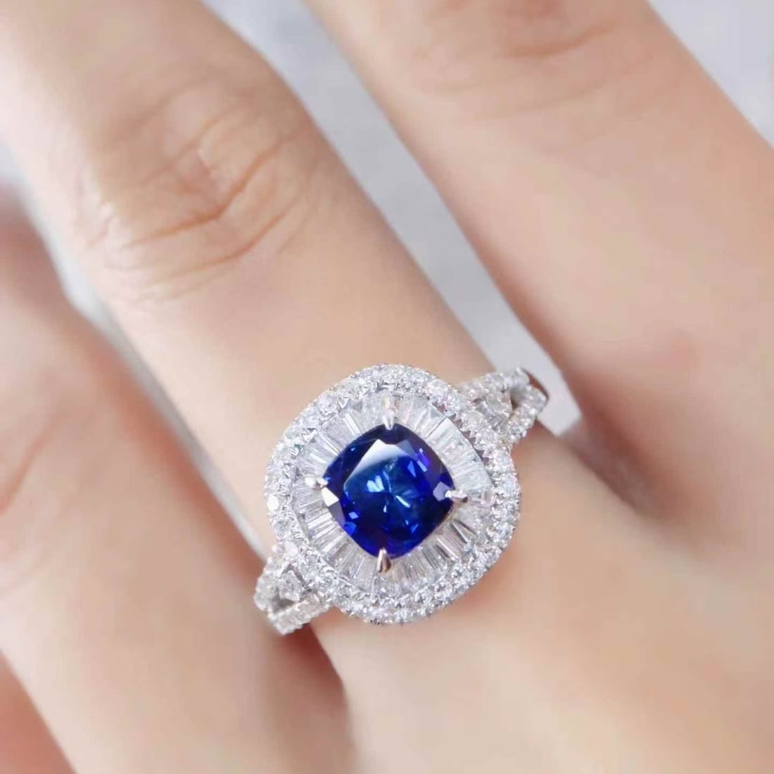 14k Gold 1.91 Ctw Natural Sapphire & Diamond Ring - 3