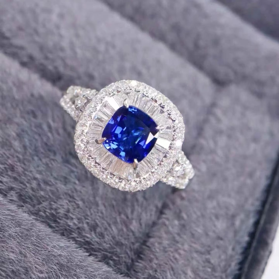 14k Gold 1.91 Ctw Natural Sapphire & Diamond Ring - 4
