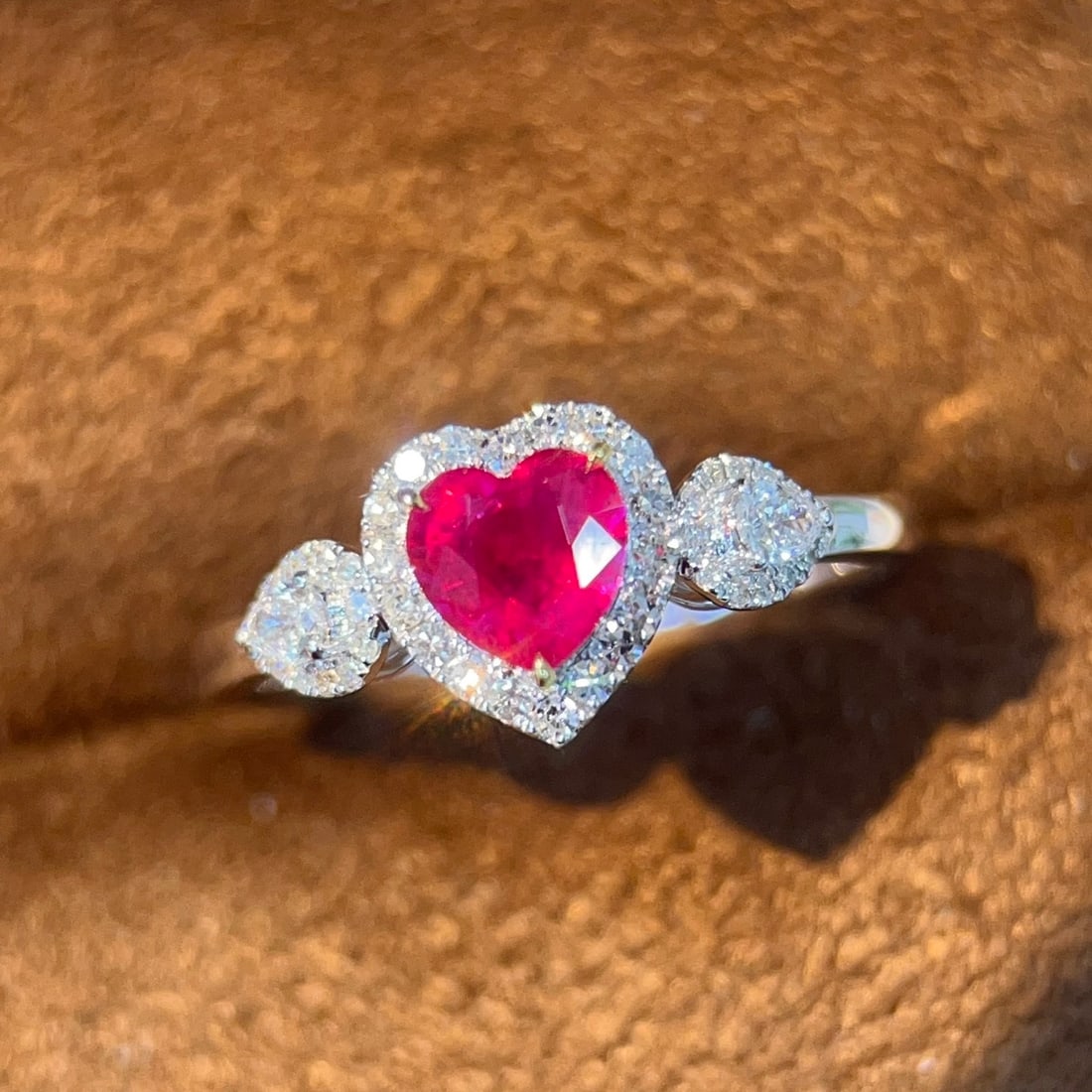 14k Gold 0.91 Ctw Natural Ruby & Diamond Ring - 2