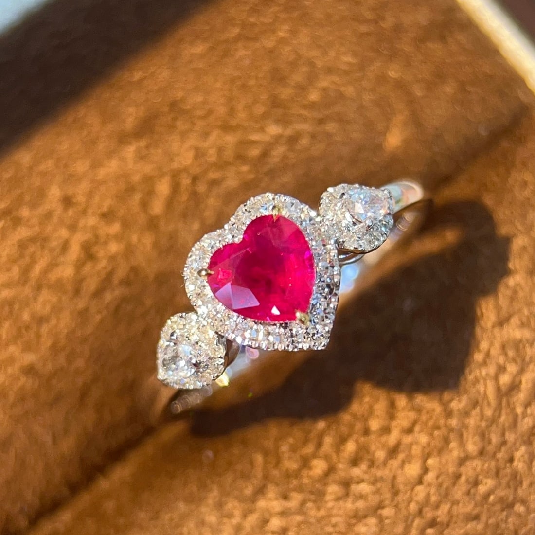 14k Gold 0.91 Ctw Natural Ruby & Diamond Ring - 4