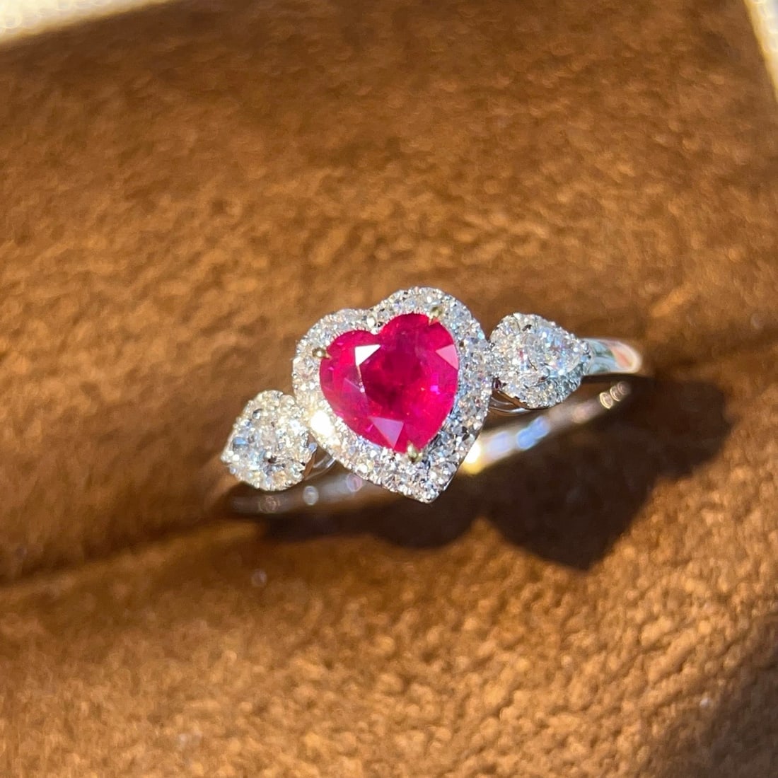14k Gold 0.91 Ctw Natural Ruby & Diamond Ring - 6