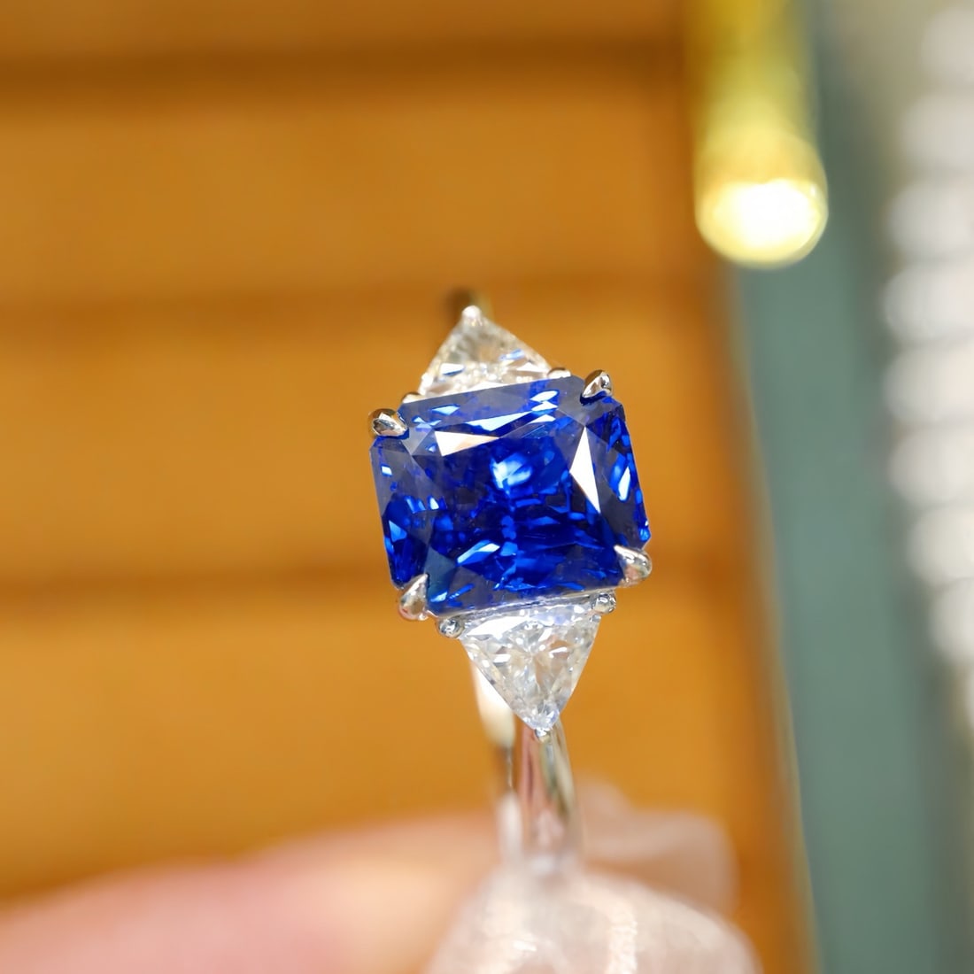 14k Gold 1.80 Ctw Natural Sapphire & Diamond Ring - 3