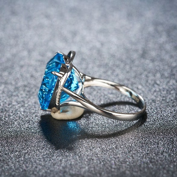 14k Gold 14.8 Ct Natural Topaz & Diamond Ring - 4