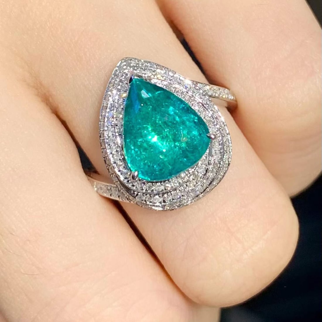 14k Gold 2.7 Ct Natural Paraiba Tourmaline & Diamond Ring - 3
