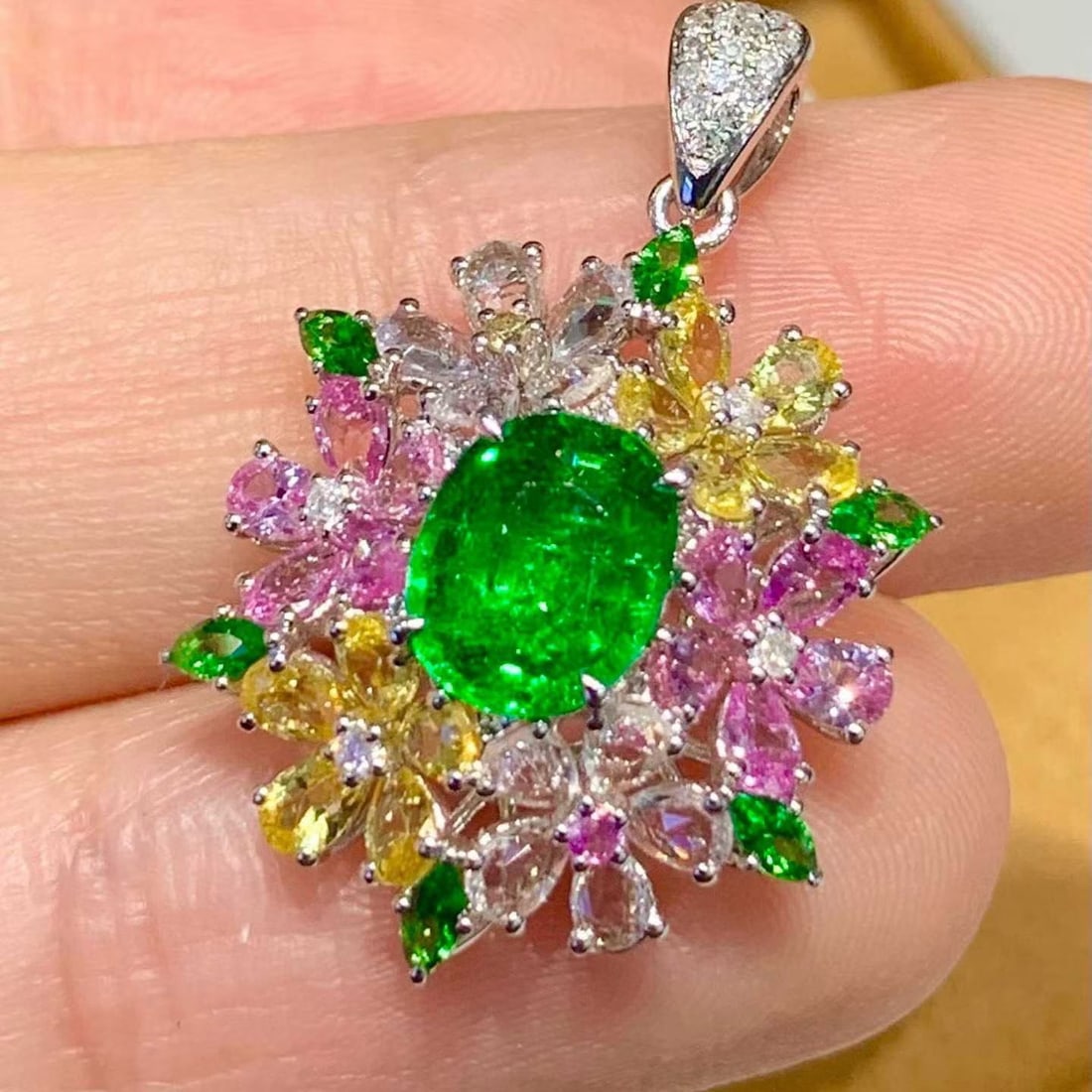 14k Gold 1.65 Ct Natural Tsavorite & Coloured Gemstone & Diamond Pendant( Without Chain ) - 2