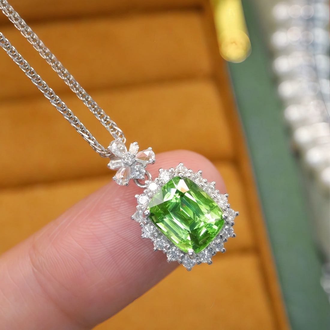 14k Gold 3.10 Ctw Natural Tsavorite & Diamond Pendant( Without Chain ): Ref:231160293 // gold content:14k gold // main gemstone:tsavorite // shape:cushion // carat weight:2. 68ct // color:green // treatment:natural // // adjacent gemstone 2 : diamond // number of
