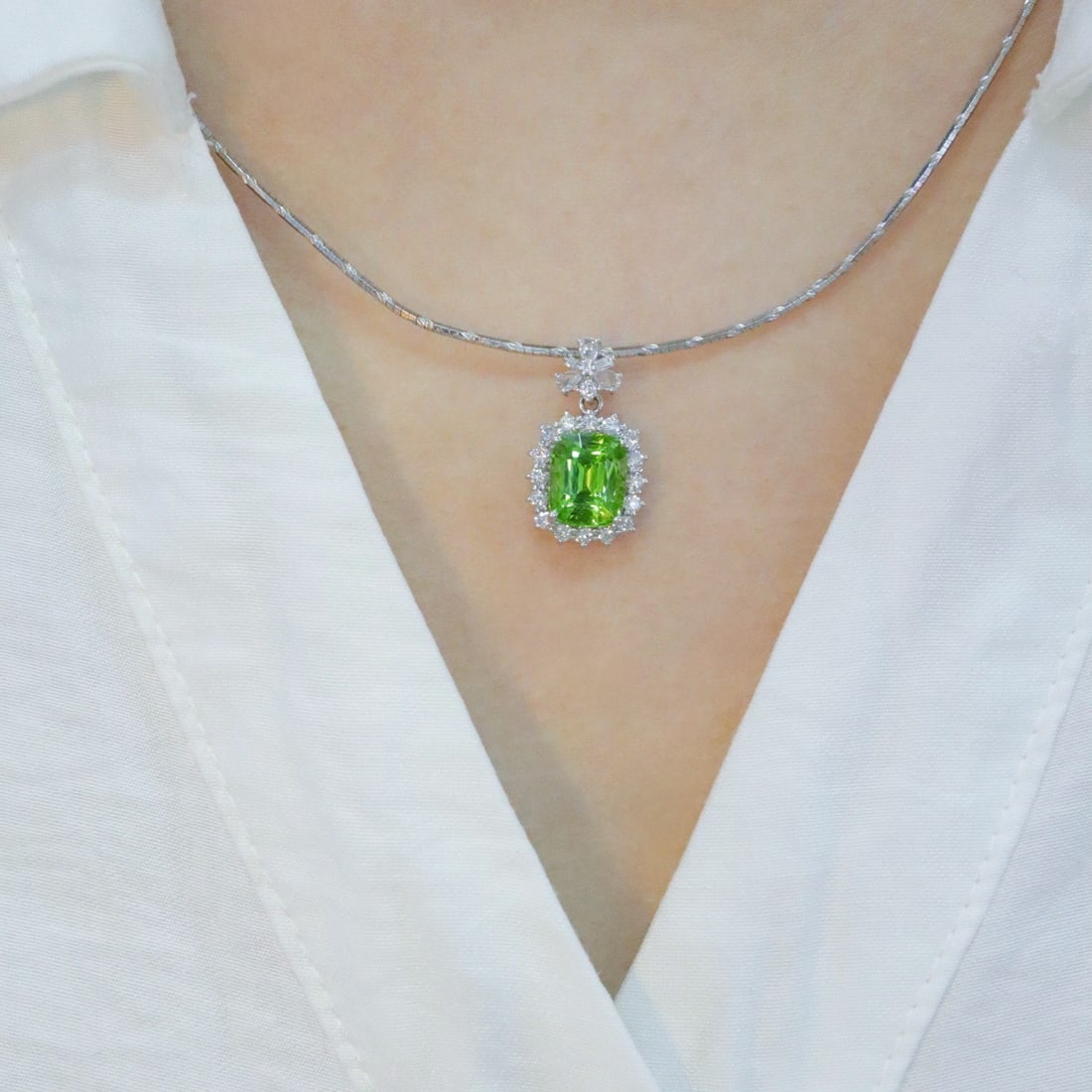 14k Gold 3.10 Ctw Natural Tsavorite & Diamond Pendant( Without Chain ) - 4