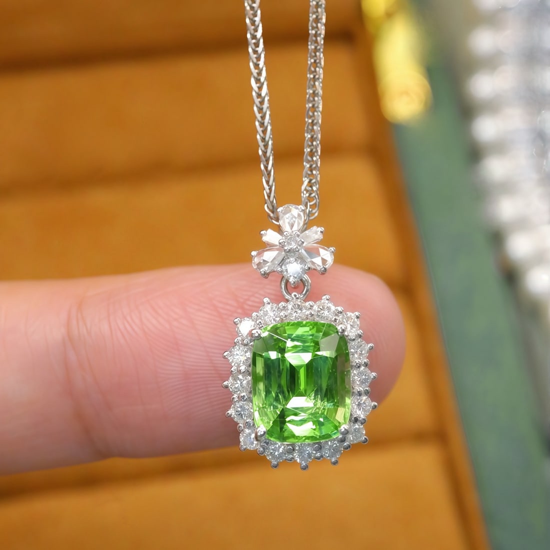 14k Gold 3.10 Ctw Natural Tsavorite & Diamond Pendant( Without Chain ) - 5