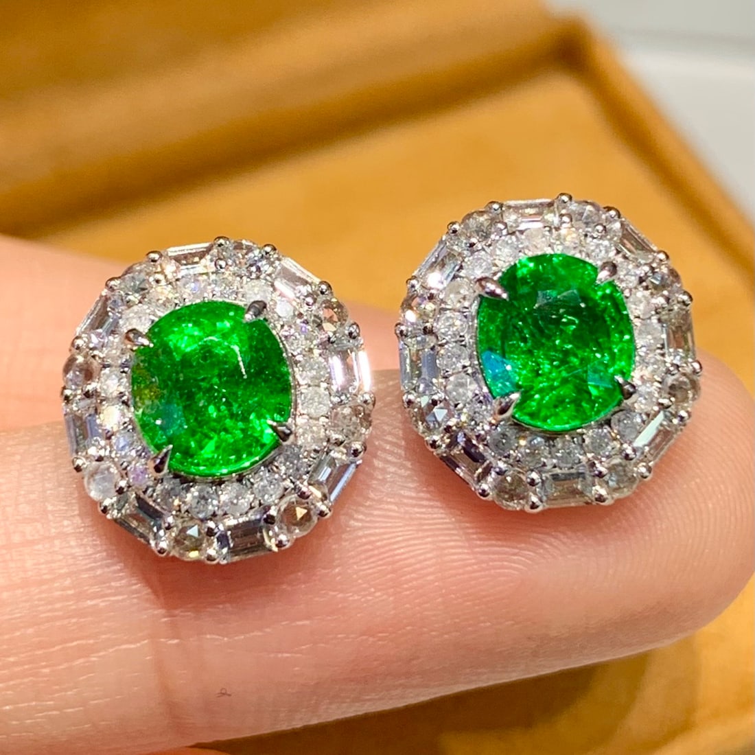 14k Gold 2.3 Ct Vivid Green Natural Tsavorite & Diamond Earrings - 4