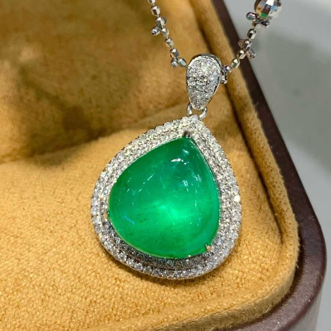 14k Gold 4.9 Ct Natural Emerald & Diamond Pendant( Without Chain ) - 2