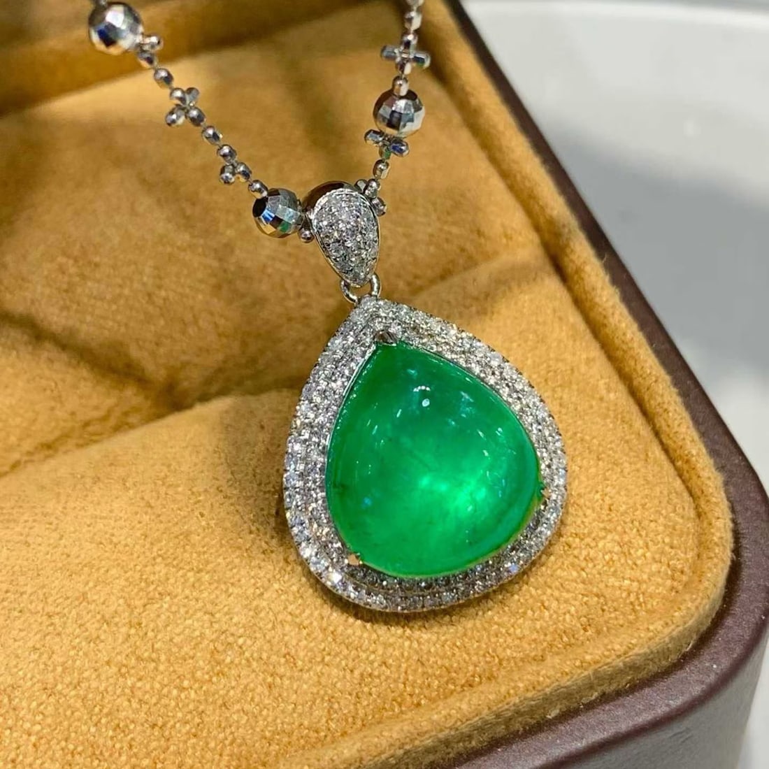 14k Gold 4.9 Ct Natural Emerald & Diamond Pendant( Without Chain ) - 4
