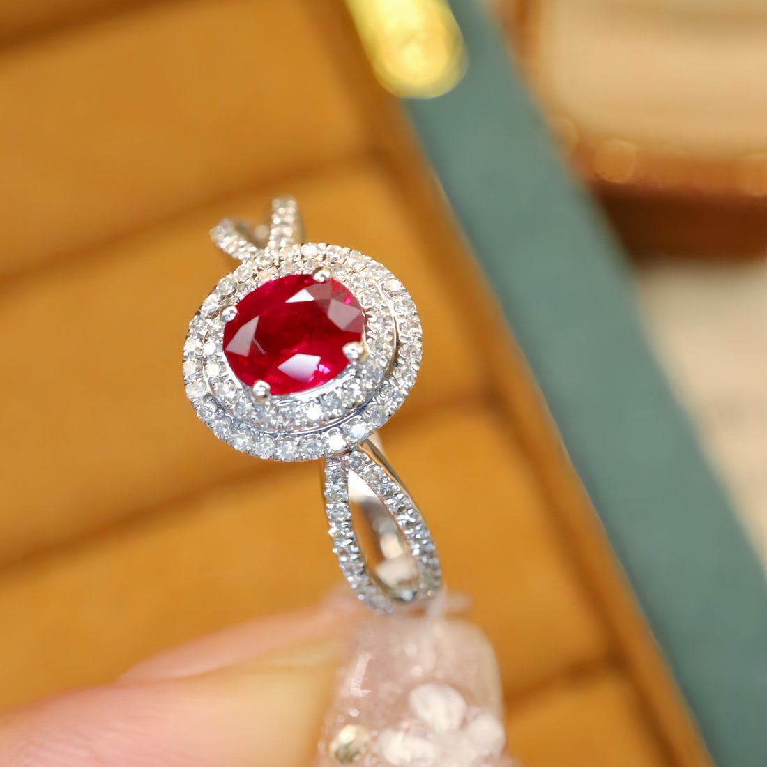 14k Gold 0.84 Ctw Natural Ruby & Diamond Ring - 2