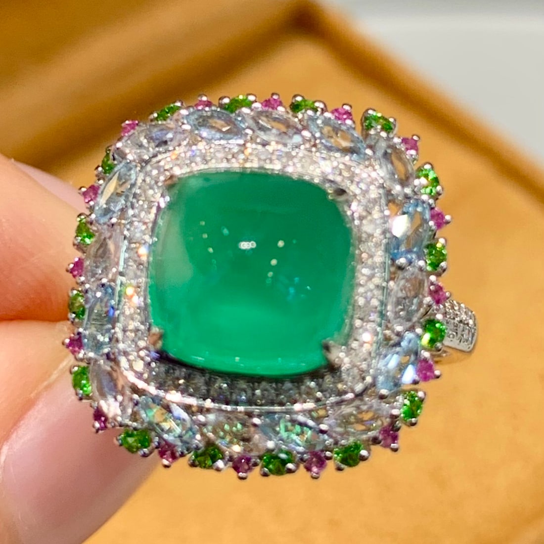 14k Gold 2.8 Ct Natural Emerald & Diamond & Coloured Gemstone Ring - 2
