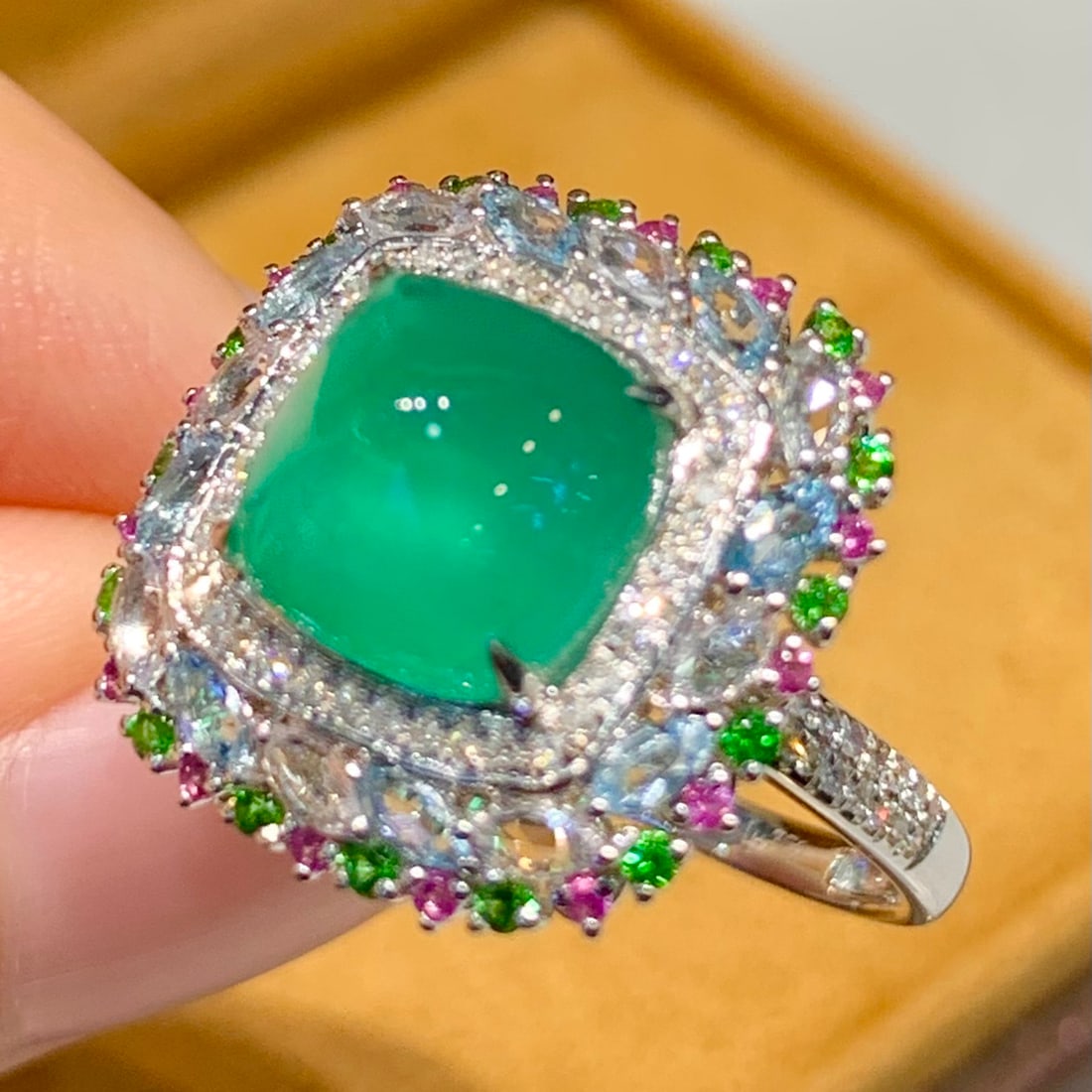14k Gold 2.8 Ct Natural Emerald & Diamond & Coloured Gemstone Ring - 3