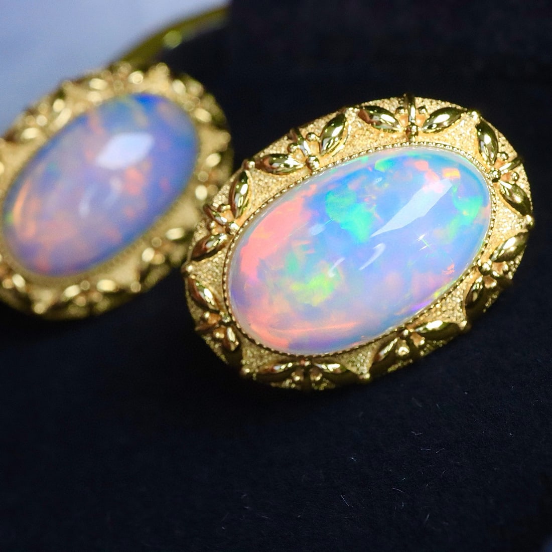 14k Gold 12.16 Ct Natural Opal Earrings - 4