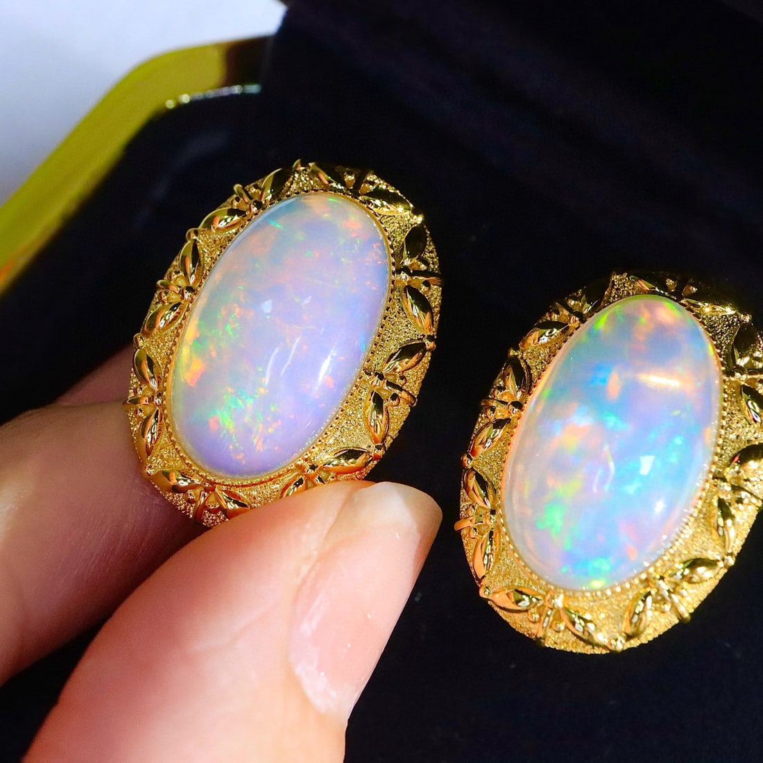 14k Gold 12.16 Ct Natural Opal Earrings - 5