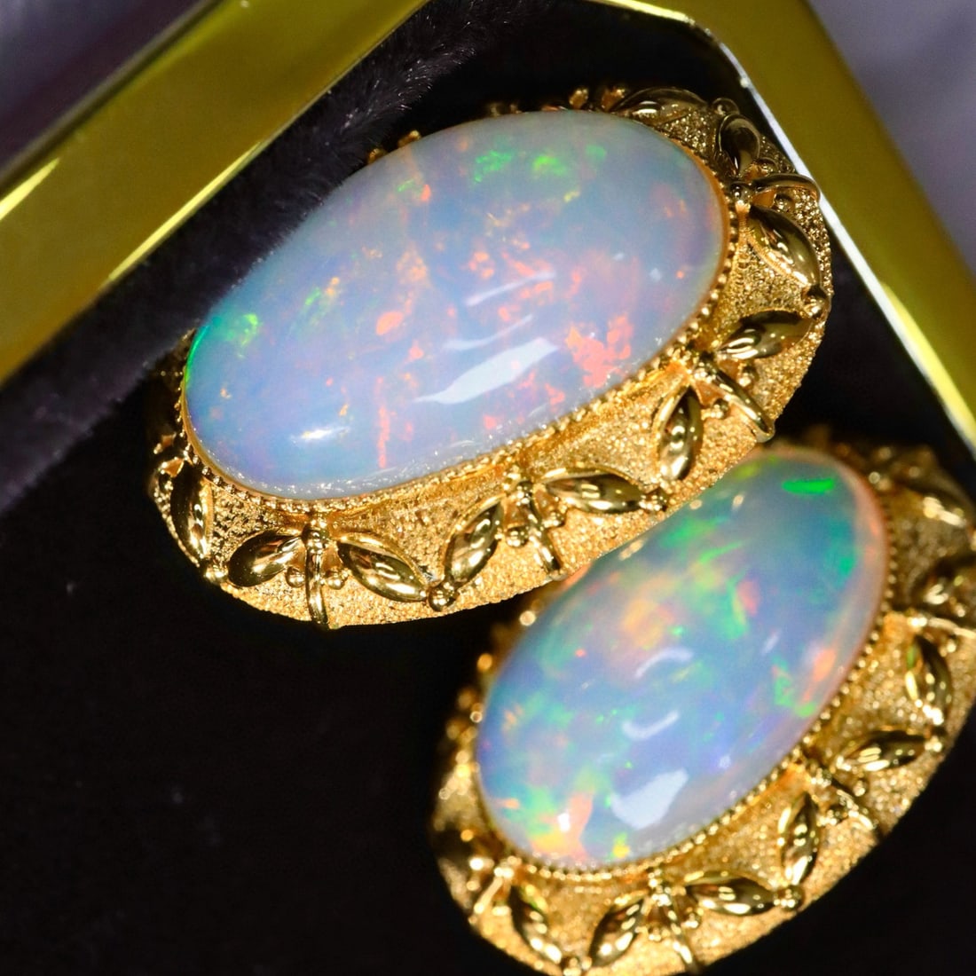 14k Gold 12.16 Ct Natural Opal Earrings - 6