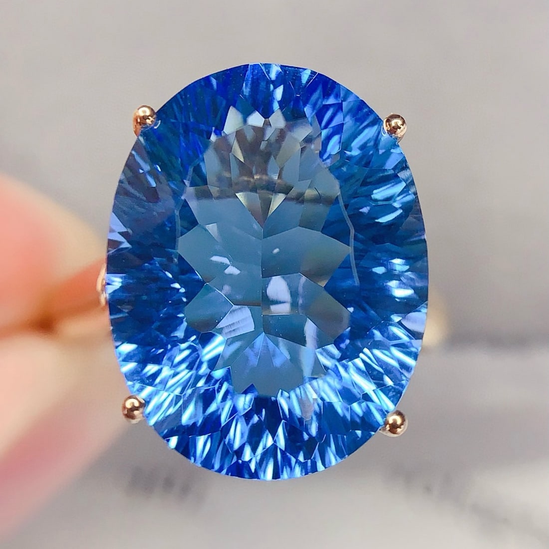 14k Gold 12 Ct Natural Topaz & Diamond Ring - 2
