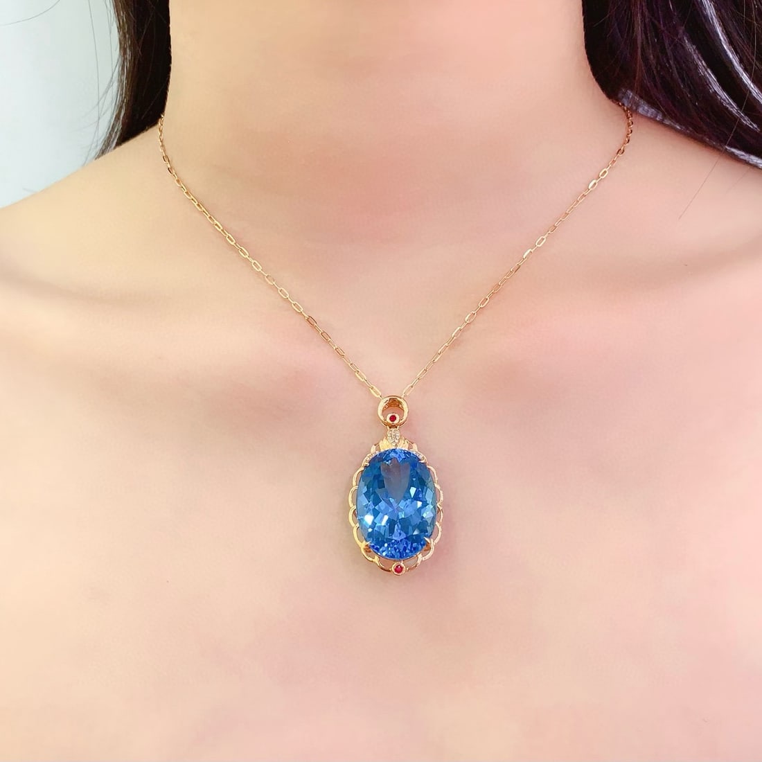 14k Gold 33 Ct Natural Topaz & Diamond Pendant( Without Chain ) - 6