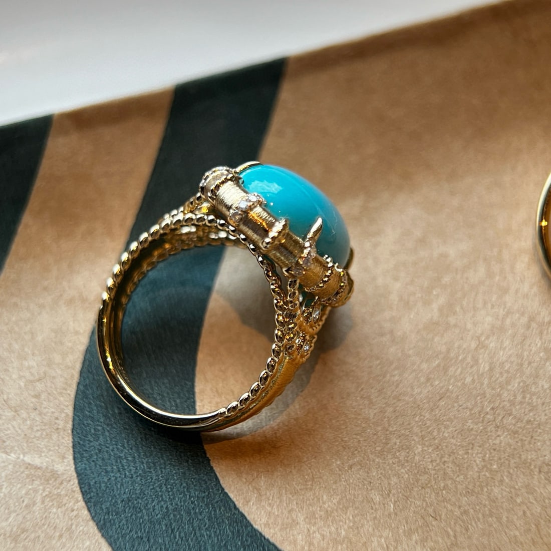 14k Gold 8.34 Ctw Natural Blue Turquoise & Diamond Ring - 3