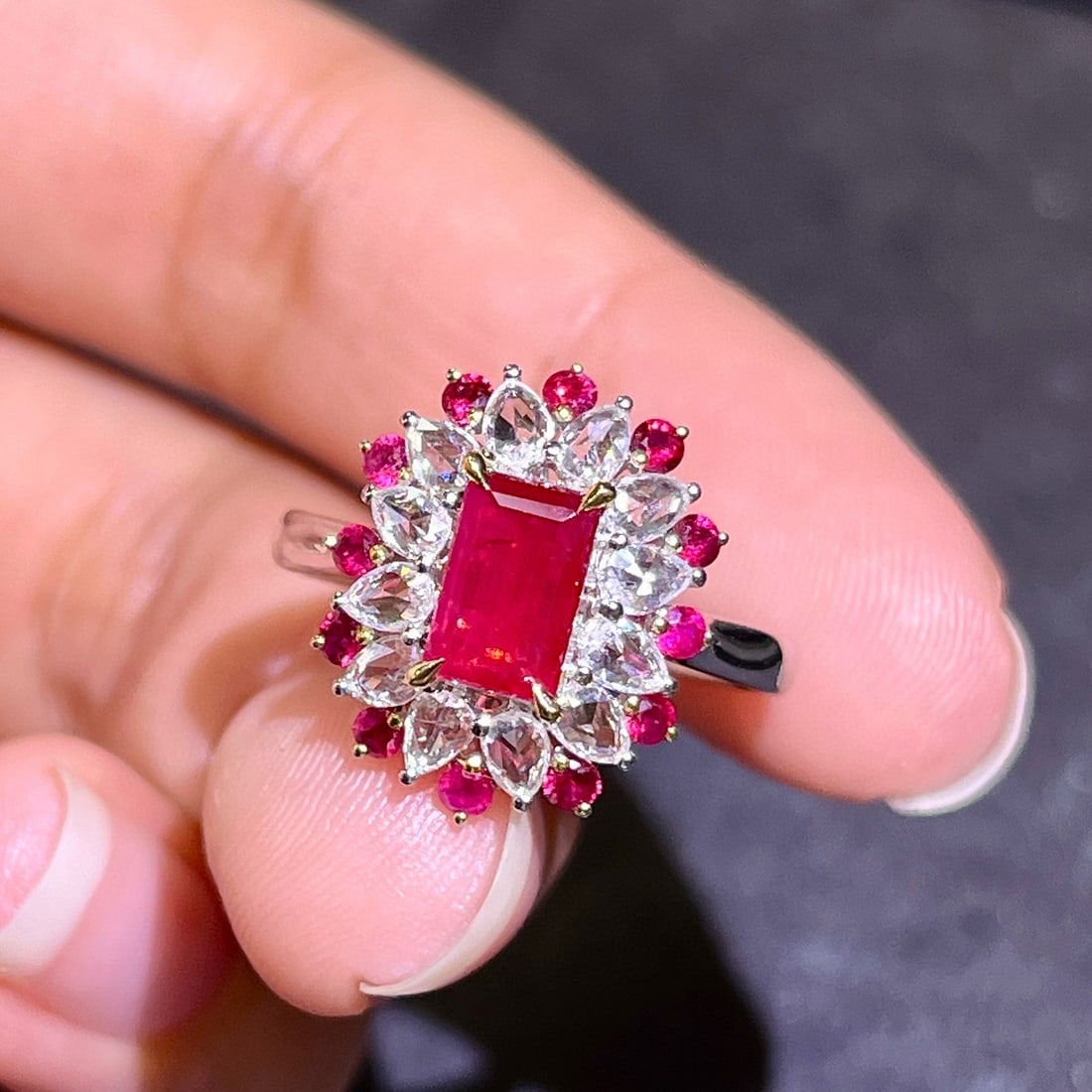 14k Gold 1.58 Ctw Natural Ruby & Diamond Ring: Ref:230947063 // gold content:14k gold // main gemstone:ruby // shape:multiply // carat weight:0. 96ct // color:vivid red // treatment:natural // // adjacent gemstone 2 : diamond // shape:round // car