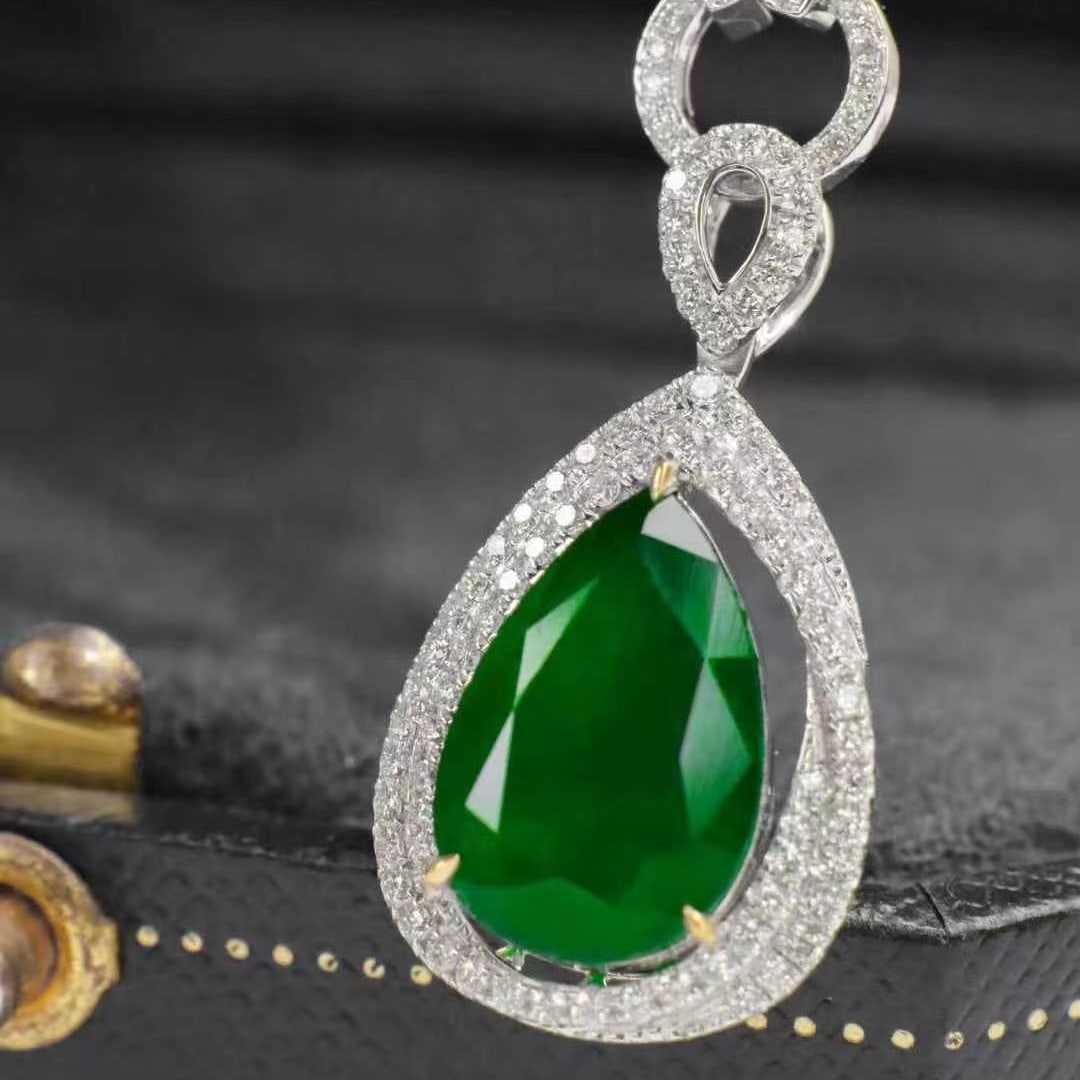 14k Gold 4.76 Ctw Natural Emerald & Diamond Pendant( Without Chain ) - 2