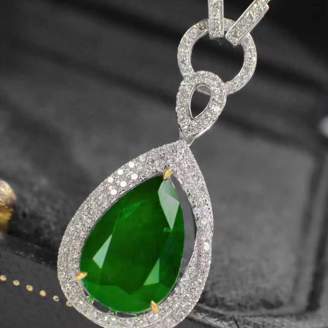 14k Gold 4.76 Ctw Natural Emerald & Diamond Pendant( Without Chain ) - 5