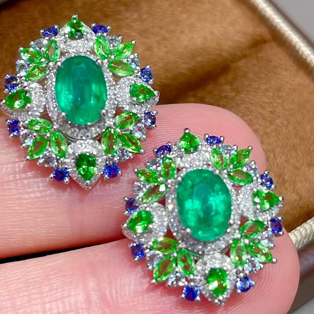 14k Gold 2 Ct Natural Emerald & Diamond Earrings - 2