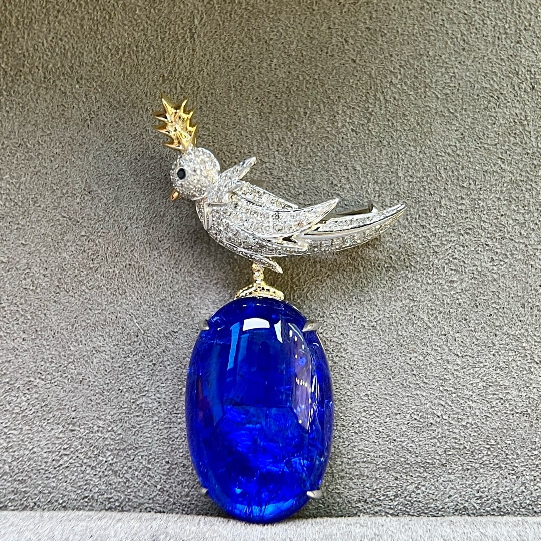 14k Gold 17.89 Ctw Natural Tanzanite & Diamond Brooch/pendant( Without Chain ): Ref:230947170 // gold content:14k gold // main gemstone:yellow diamond // shape:cushion // carat weight:0. 10ct // color:yellow // treatment:natural // // adjacent gemstone 2 : diamond // shape:round