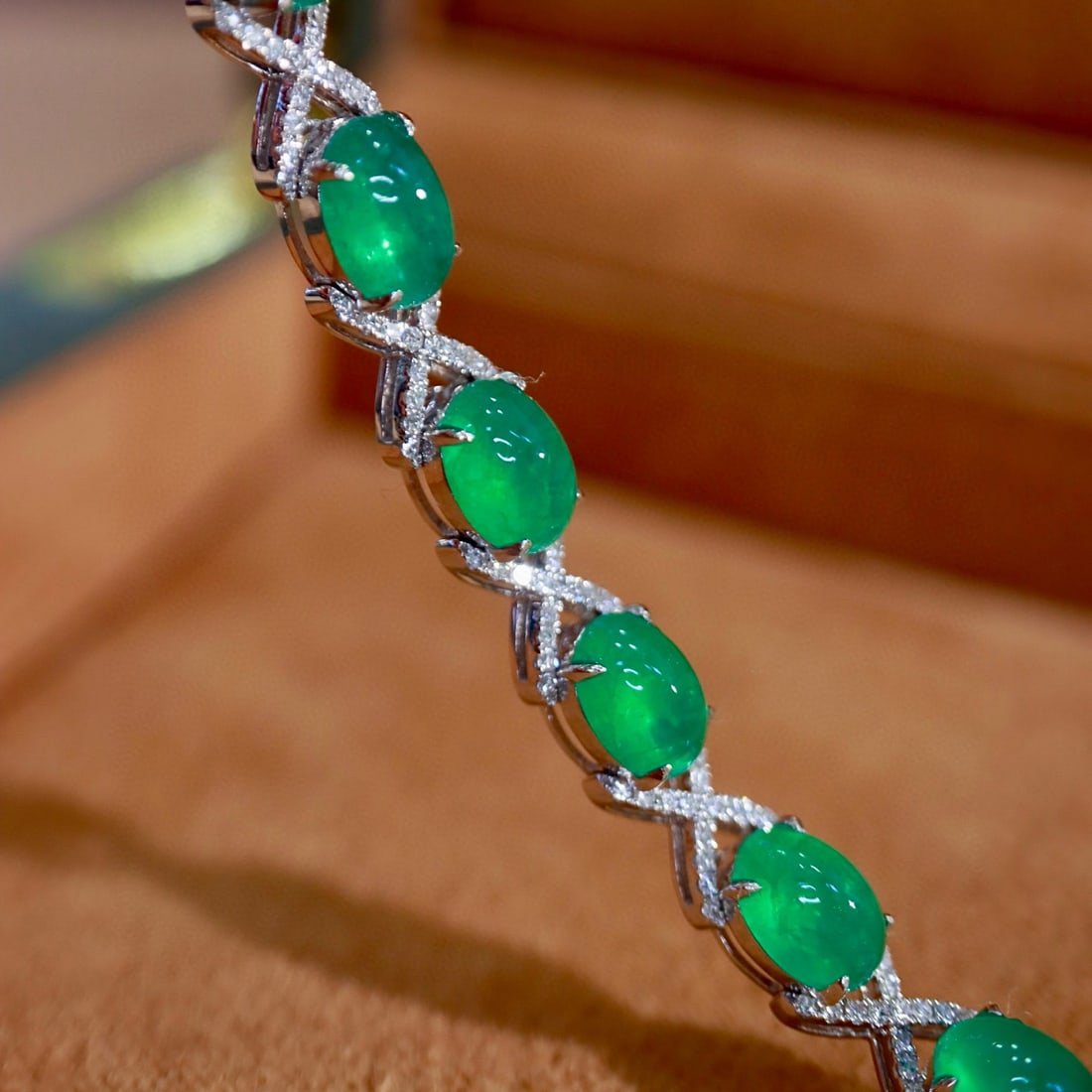 14k Gold 10.93 Ctw Natural Emerald & Diamond Bracelet - 2