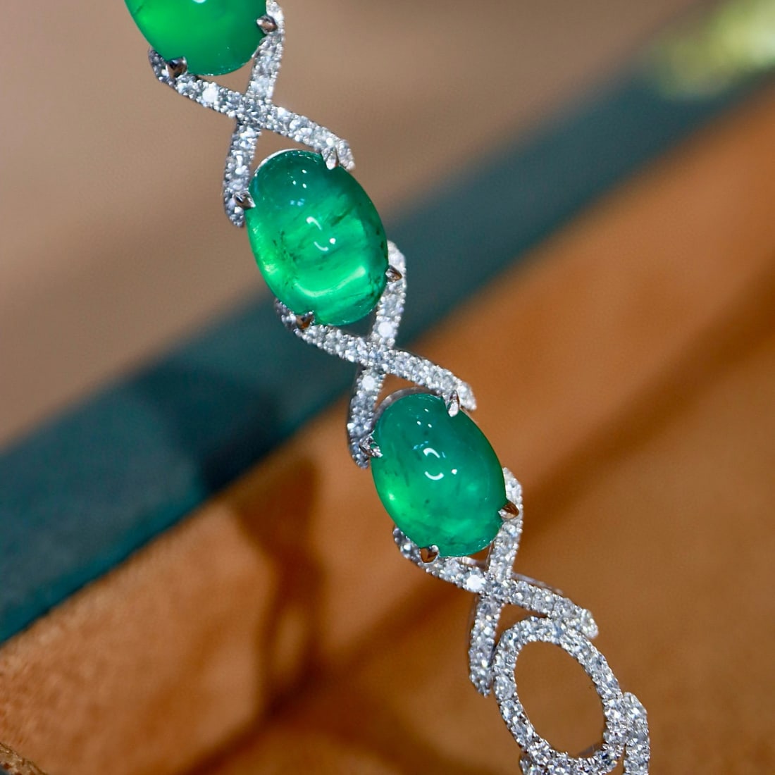 14k Gold 10.93 Ctw Natural Emerald & Diamond Bracelet - 4