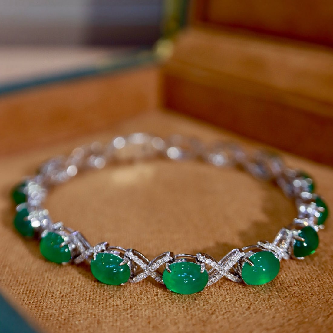 14k Gold 10.93 Ctw Natural Emerald & Diamond Bracelet - 5