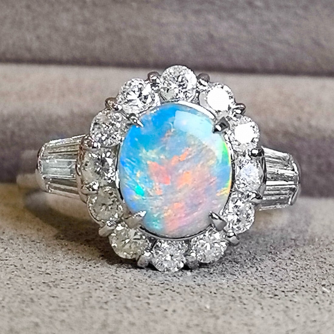14k Gold 2.01 Ctw Natural Opal & Diamond Ring: Ref:230947213 // gold content:14k gold // main gemstone:spessartine // shape:round // carat weight:2. 41ct // color:orange // treatment:natural // cut grade:g // // adjacent gemstone 2 : diamond //