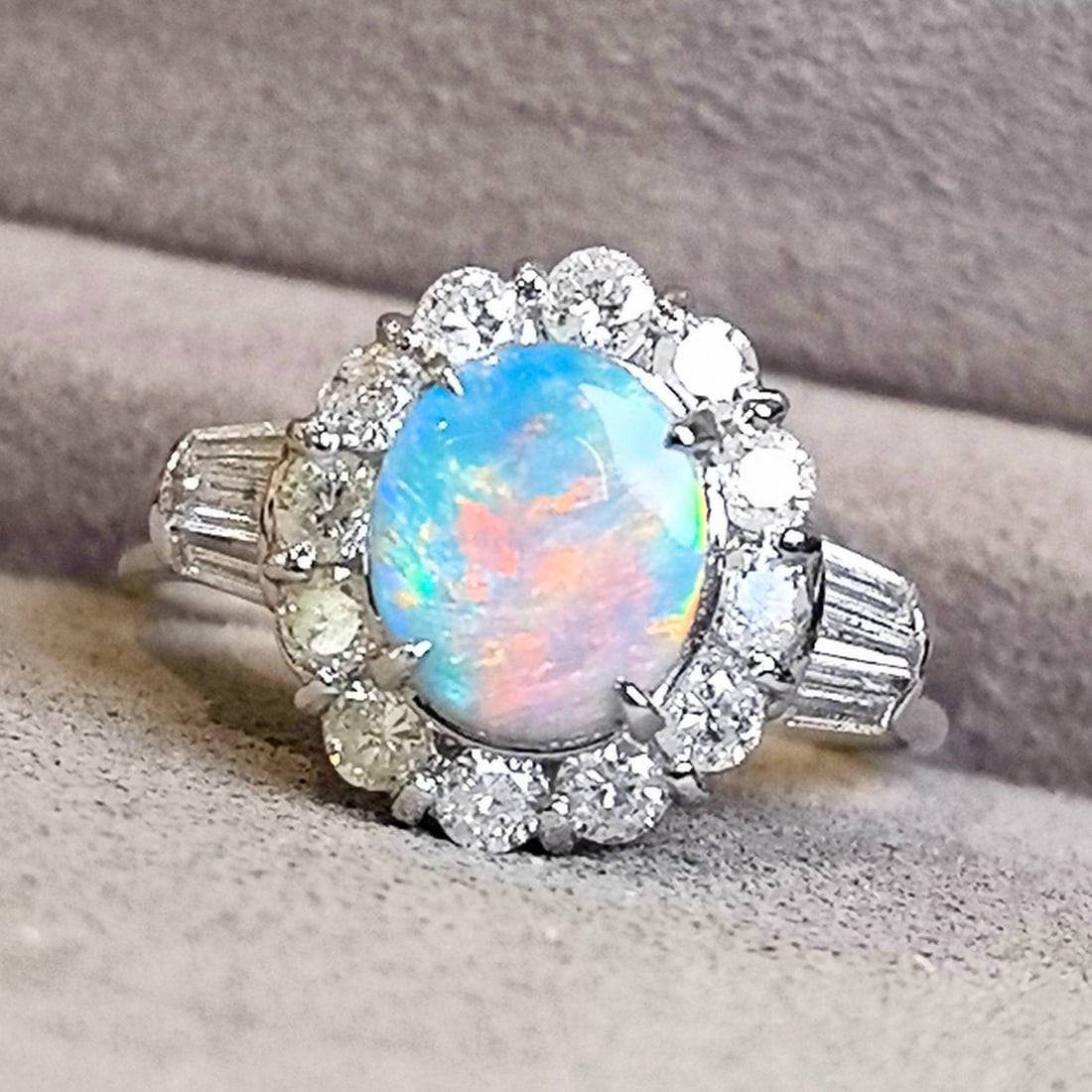 14k Gold 2.01 Ctw Natural Opal & Diamond Ring - 6